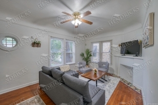 Spacious 2 Bedroom Apartment in Monte Vista Near Downtown San Antonio