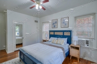 Spacious 2 Bedroom Apartment in Monte Vista Near Downtown San Antonio