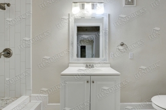 Updated 3 Bedroom Historic Home Near Woodlawn Lake in Northwest San Antonio