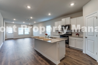 4-Bed Sanctuary with 2.5 Baths in San Antonio – Your Dream Home Awaits!