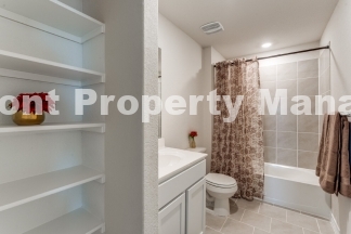 4-Bed Sanctuary with 2.5 Baths in San Antonio – Your Dream Home Awaits!