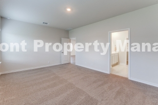 4-Bed Sanctuary with 2.5 Baths in San Antonio – Your Dream Home Awaits!