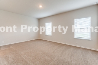 4-Bed Sanctuary with 2.5 Baths in San Antonio – Your Dream Home Awaits!