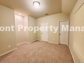 Discover the Delightful San Antonio Rental with a Cozy Fireplace - Come Home to 11927 Jasmine Way Today!