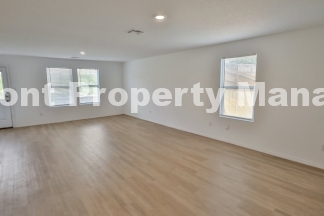 Spacious 4 bedroom, 2 bath home in Summerhill subdivision!