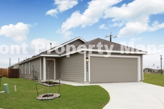 4-Bedroom Sanctuary with 2 Full Baths in San Antonio – 1492 Sq Ft of Comfort Awaits at 6503 Scarecrow Way!