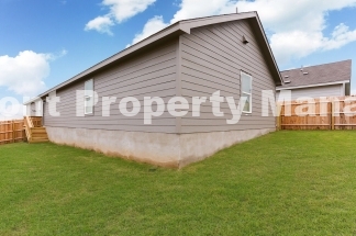 4-Bedroom Sanctuary with 2 Full Baths in San Antonio – 1492 Sq Ft of Comfort Awaits at 6503 Scarecrow Way!