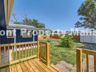 4 bed 2 bath in Meadow Village