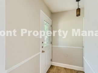 4 bed 2 bath in Meadow Village