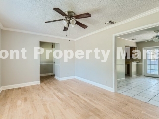 4 bed 2 bath in Meadow Village