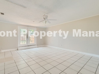 4 bed 2 bath in Meadow Village