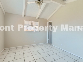 4 bed 2 bath in Meadow Village