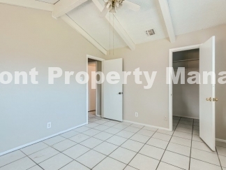 4 bed 2 bath in Meadow Village