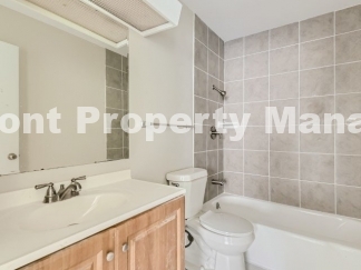 4 bed 2 bath in Meadow Village