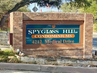 2 Bedroom Condo with Fireplace and Pool View in Medical Center San Antonio
