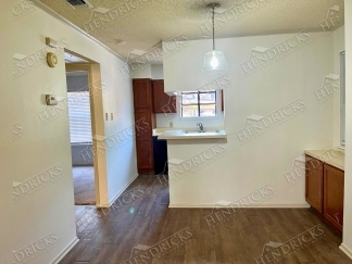 2 Bedroom Condo with Fireplace and Pool View in Medical Center San Antonio