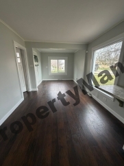 2209 Douglas Ave, Des Plaines, IL, 60018 Des Plaines, IL 60018