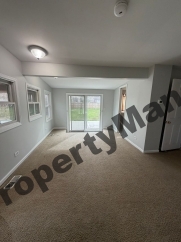 2209 Douglas Ave, Des Plaines, IL, 60018 Des Plaines, IL 60018