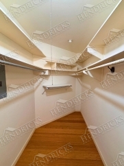 Stylish 1 Bedroom Condo with Balcony in Alamo Heights Area