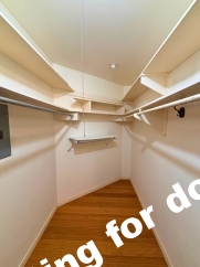 Stylish 1 Bedroom Condo with Balcony in Alamo Heights Area