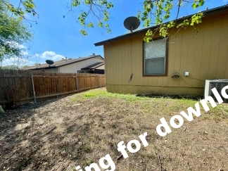 Spacious 2 Bedroom Duplex with Fireplace in Northeast San Antonio