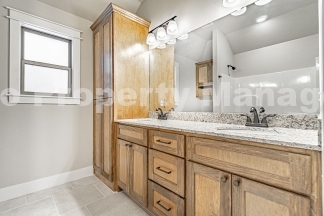 Beautiful home awaits you!