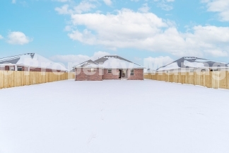 Beautiful home awaits you!