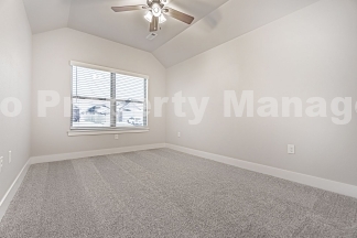 Beautiful home awaits you!
