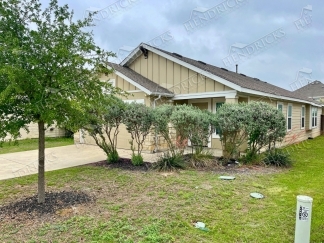 Modern 3 Bedroom Home with Office and Covered Patio in Marion