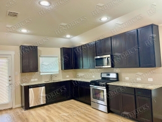 Modern 3 Bedroom Home with Office and Covered Patio in Marion