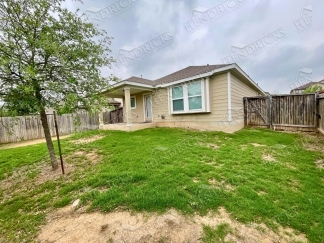 Modern 3 Bedroom Home with Office and Covered Patio in Marion