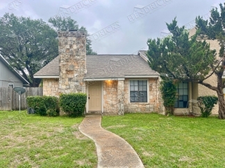 Spacious 2 Bedroom Duplex with Fireplace in Northeast San Antonio