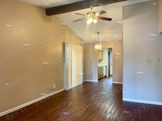Spacious 2 Bedroom Duplex with Fireplace in Northeast San Antonio