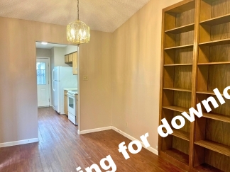 Spacious 2 Bedroom Duplex with Fireplace in Northeast San Antonio