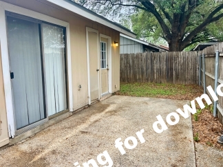Spacious 2 Bedroom Duplex with Fireplace in Northeast San Antonio