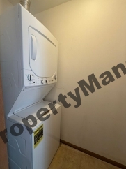 4312 W Shamrock Lane, Apt 2D, Mchenry, IL 60050
