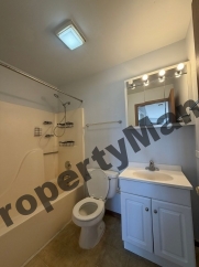 4312 W Shamrock Lane, Apt 2D, Mchenry, IL 60050
