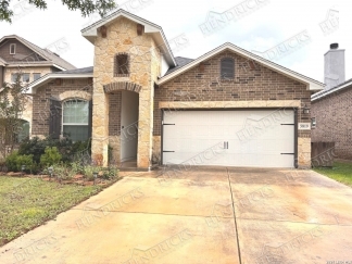 4 Bedroom Home with Outdoor Kitchen in Wortham Oaks San Antonio