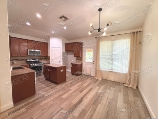 4 Bedroom Home with Outdoor Kitchen in Wortham Oaks San Antonio