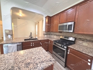4 Bedroom Home with Outdoor Kitchen in Wortham Oaks San Antonio