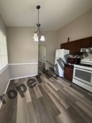 1688 Clifford St, Glendale Heights, IL 60139 – Spacious 3 Bed / 2 Bath Single-Family Home