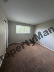 1688 Clifford St, Glendale Heights, IL 60139 – Spacious 3 Bed / 2 Bath Single-Family Home