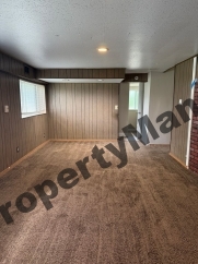 1688 Clifford St, Glendale Heights, IL 60139 – Spacious 3 Bed / 2 Bath Single-Family Home