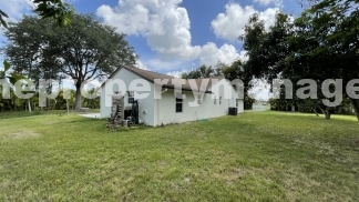 Spacious 3-Bedroom Oasis in Loxahatchee with 2 Full Baths