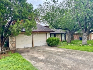Charming 3 Bedroom Home with Fireplace in San Pedro Hills