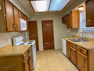 Charming 3 Bedroom Home with Fireplace in San Pedro Hills