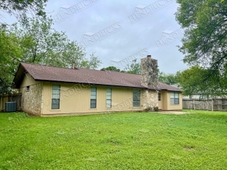 Charming 3 Bedroom Home with Fireplace in San Pedro Hills