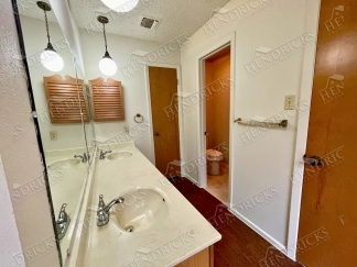 Charming 3 Bedroom Home with Fireplace in San Pedro Hills