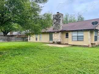 Charming 3 Bedroom Home with Fireplace in San Pedro Hills