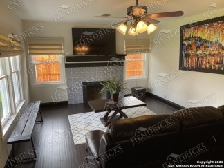Charming 3 Bedroom Home Near Woodlawn Lake in Central San Antonio